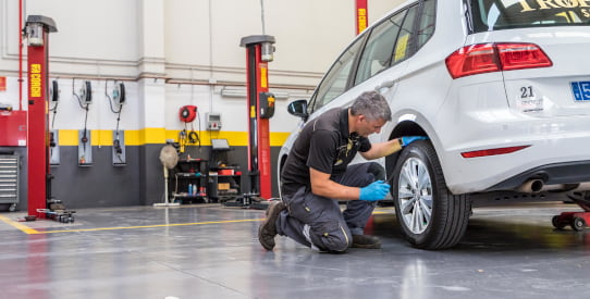 Revisió de Pneumàtics i Reparació de Punxades a Rodi Reus